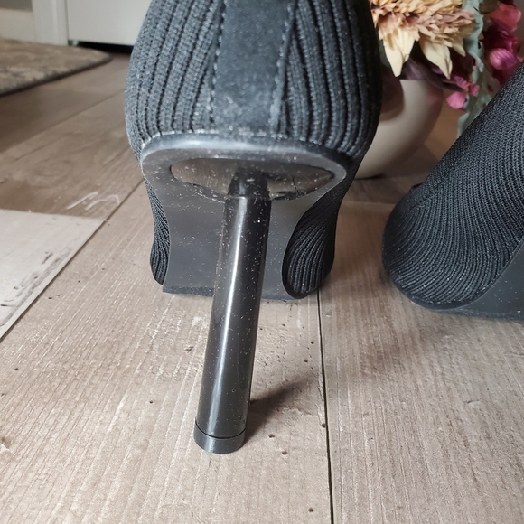 Wild Pair Black Striped Comfort Daliaa Knit Slip-On Women's Pumps Size 8M NWOT - Picture 11 of 16